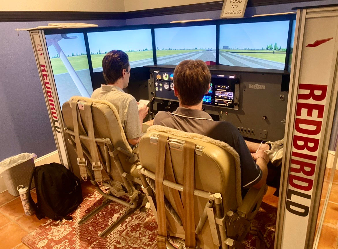 Right view of the Flight Simulator
